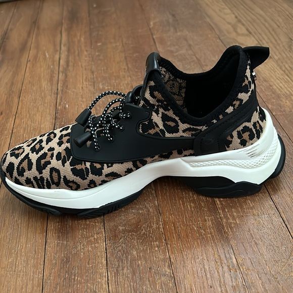 Steve Madden leopard print sneakers - Picture 7 of 8